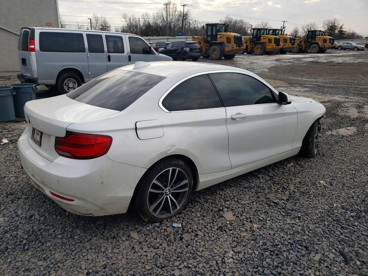 2018 BMW 230Xi - Фото 3