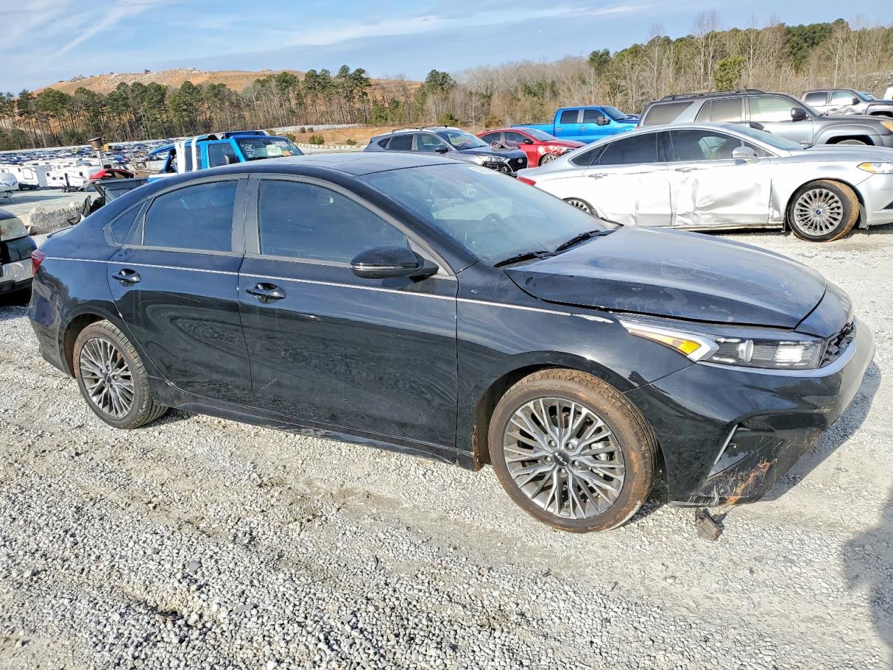 2024 Kia Forte Gt Line - Фото 4