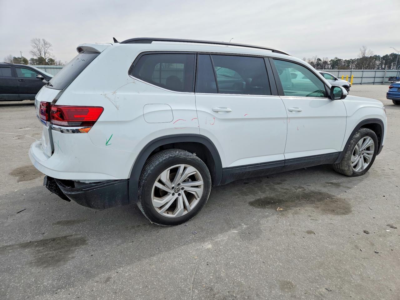 2023 Volkswagen Atlas Se - Image 3
