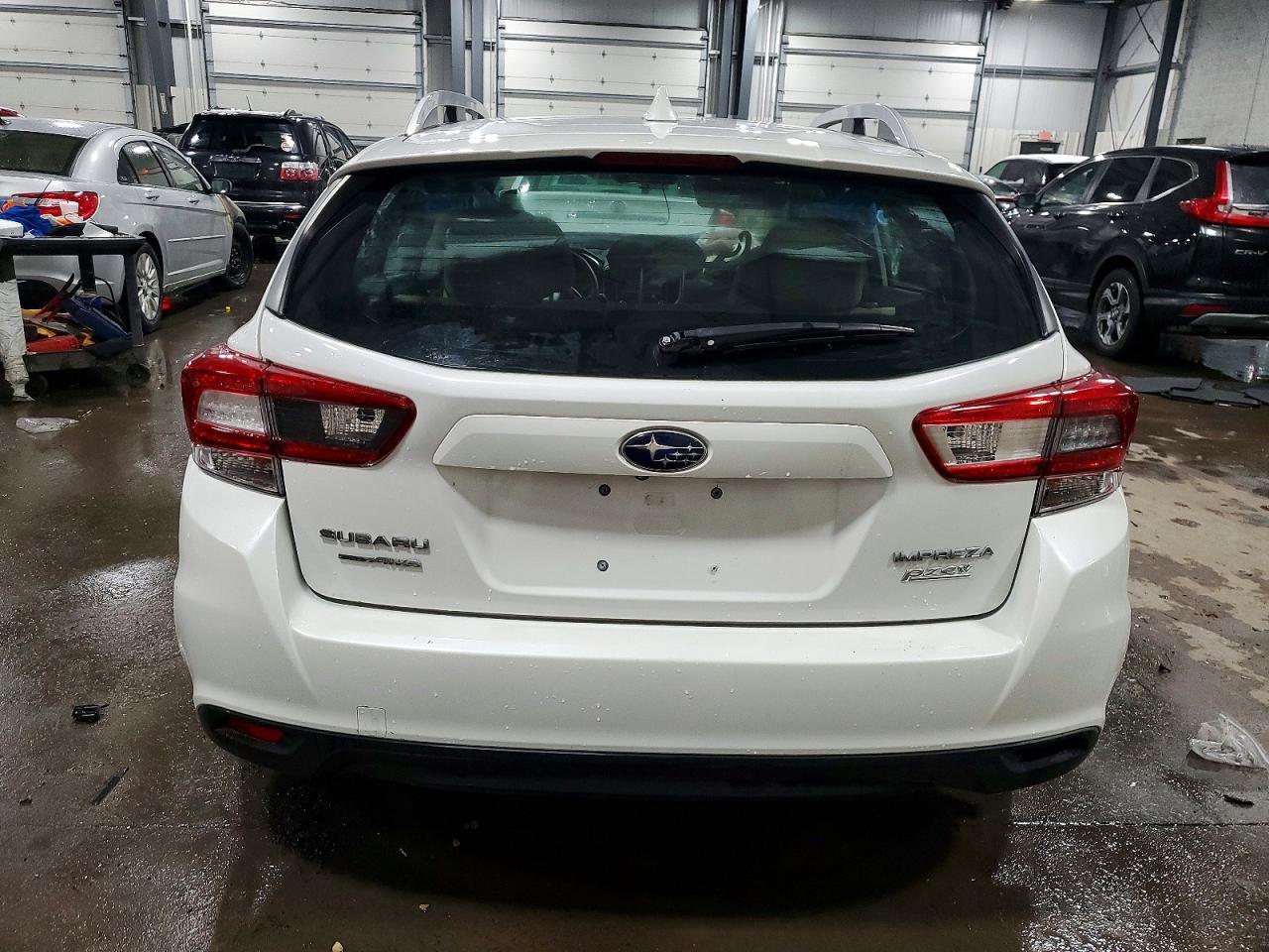 2017 Subaru Impreza Premium - Фото 6