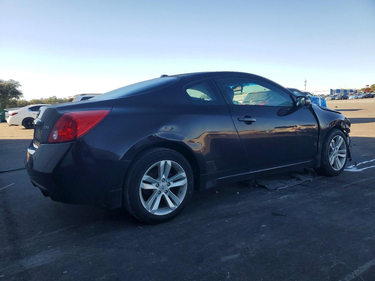2012 Nissan Altima S - Image 3