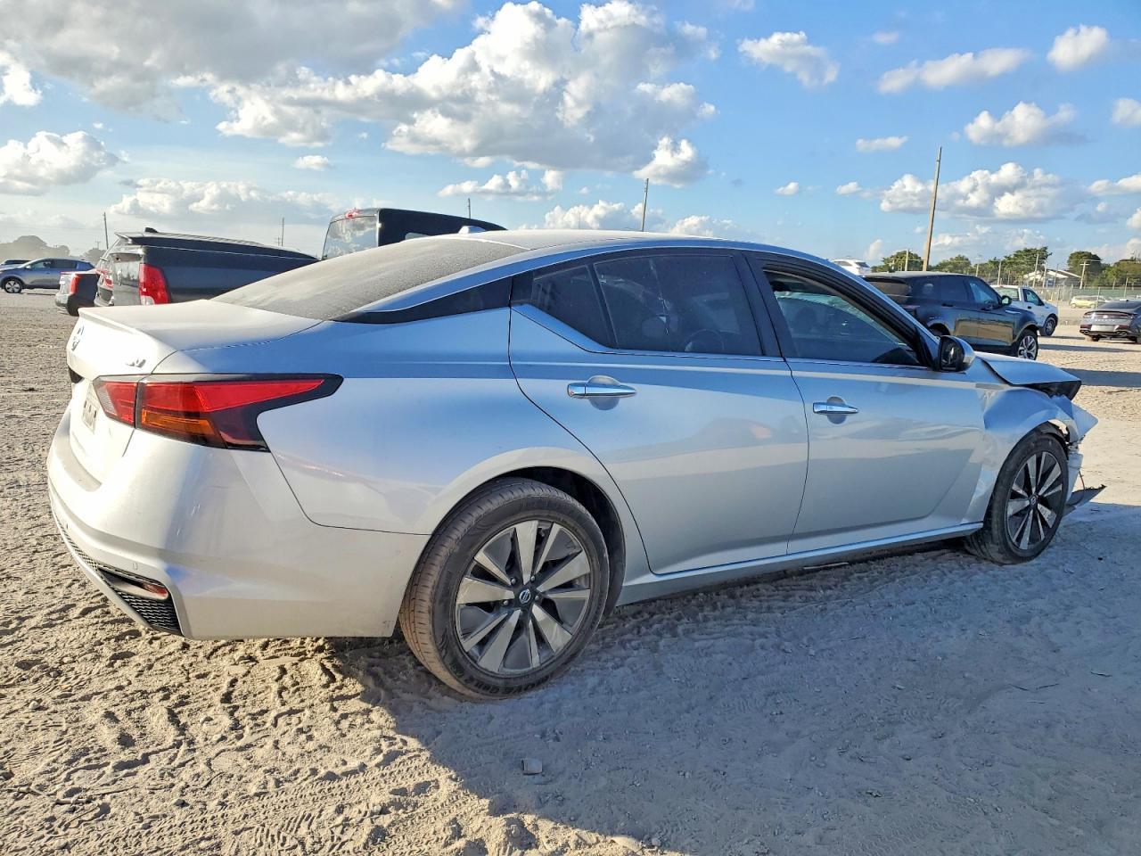 2022 Nissan Altima Sv - Фото 3