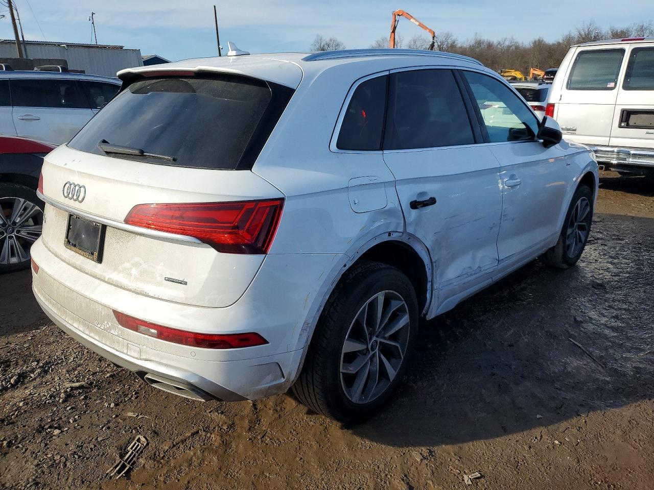 2024 Audi Q5 Premium Plus 45 - Image 3