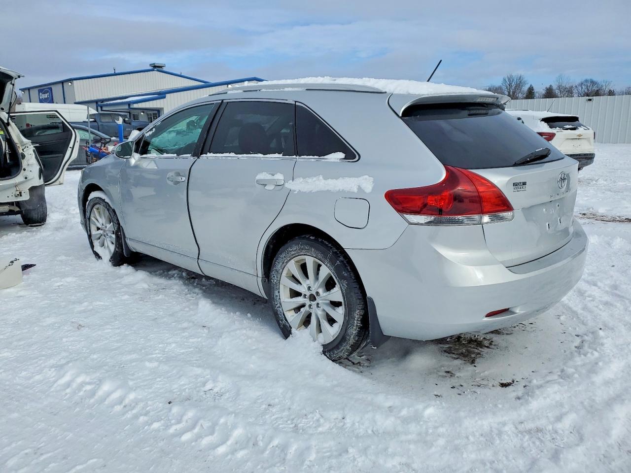 2013 Toyota Venza Le - Image 2