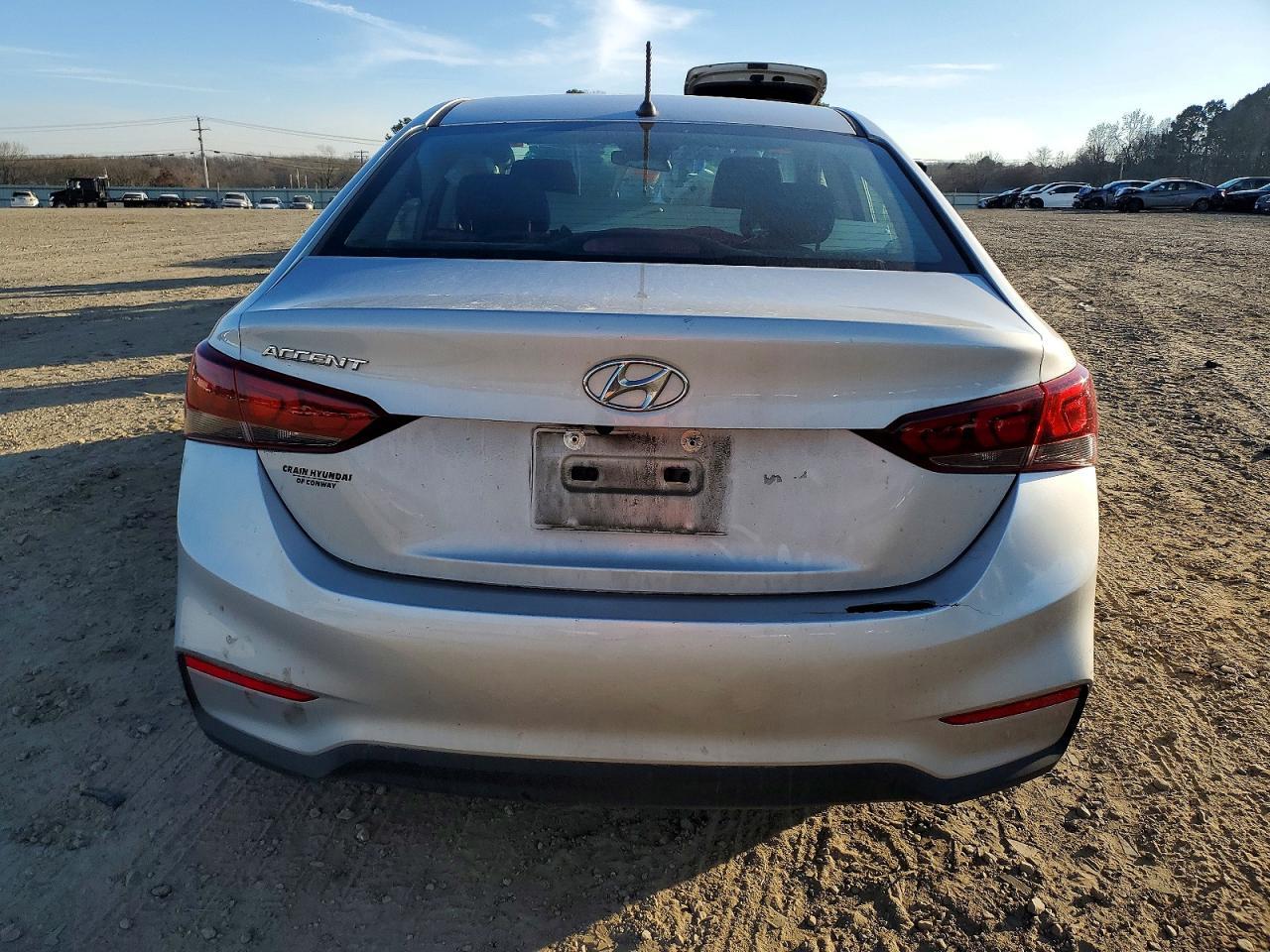 2021 Hyundai Accent Se - Фото 6