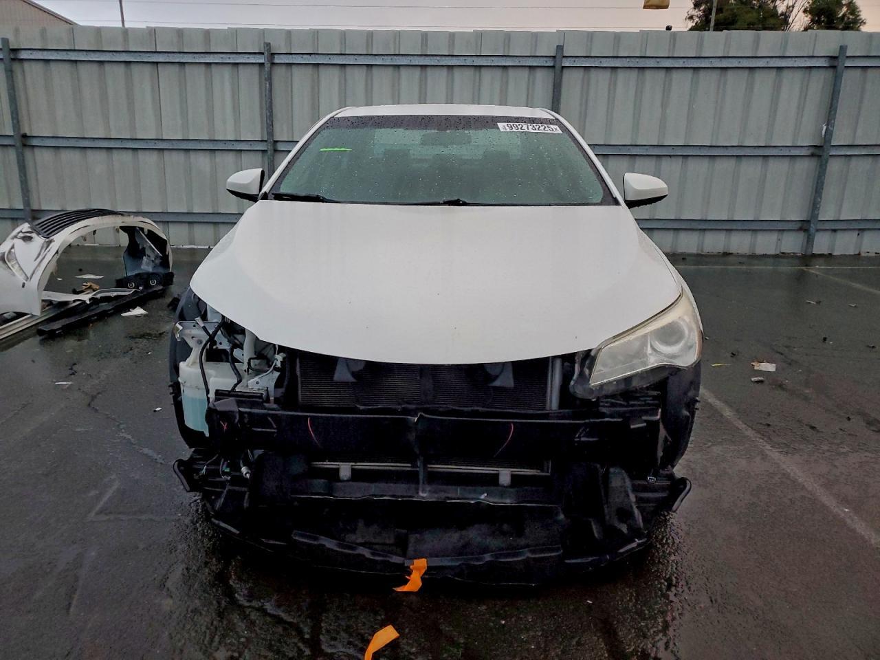 2017 Toyota Camry Le - Image 5