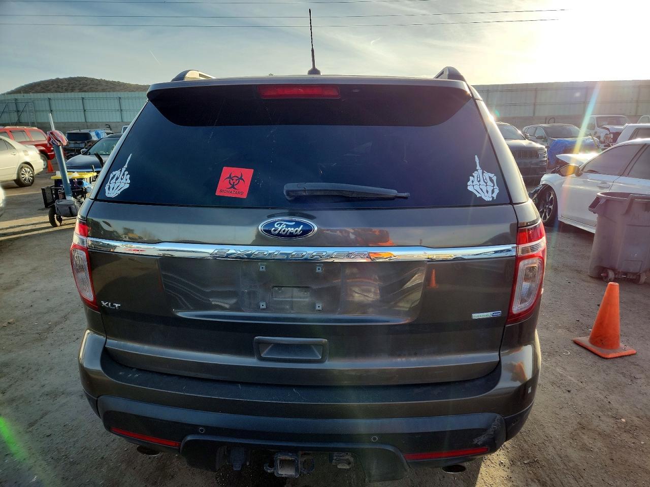 2015 Ford Explorer Xlt - Фото 6