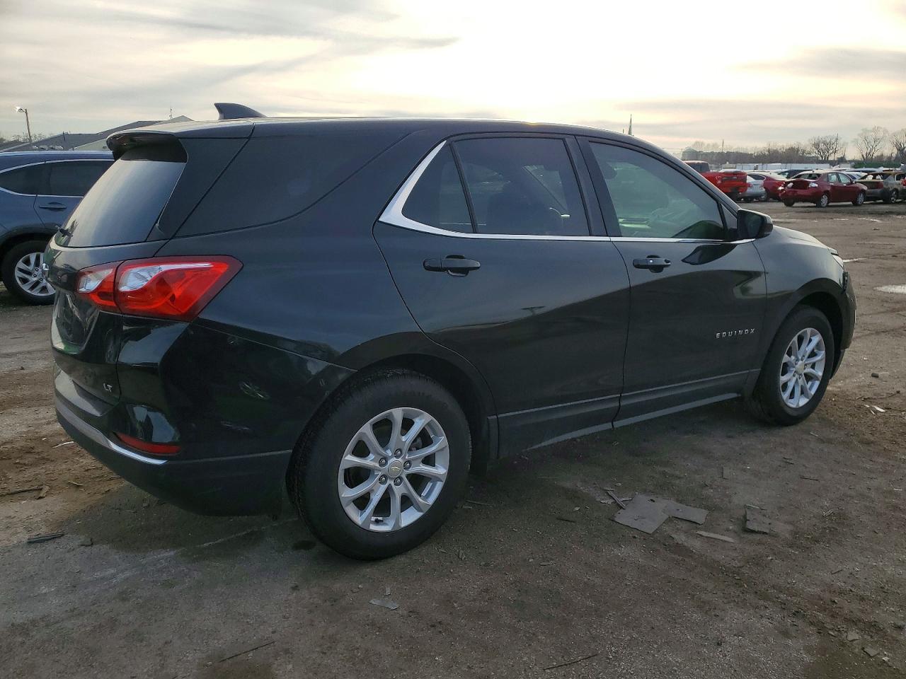 2020 Chevrolet Equinox Lt - Фото 3