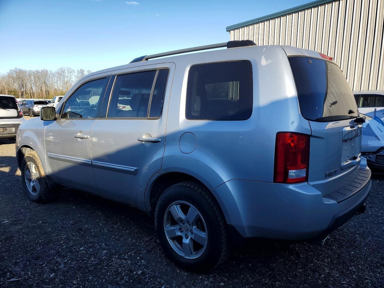 2011 Honda Pilot Ex - Image 2