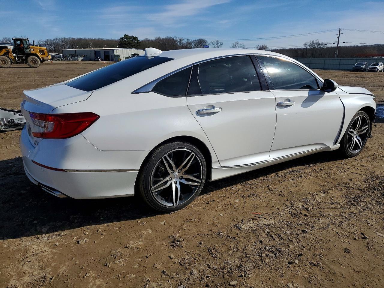 2022 Honda Accord Touring - Фото 3