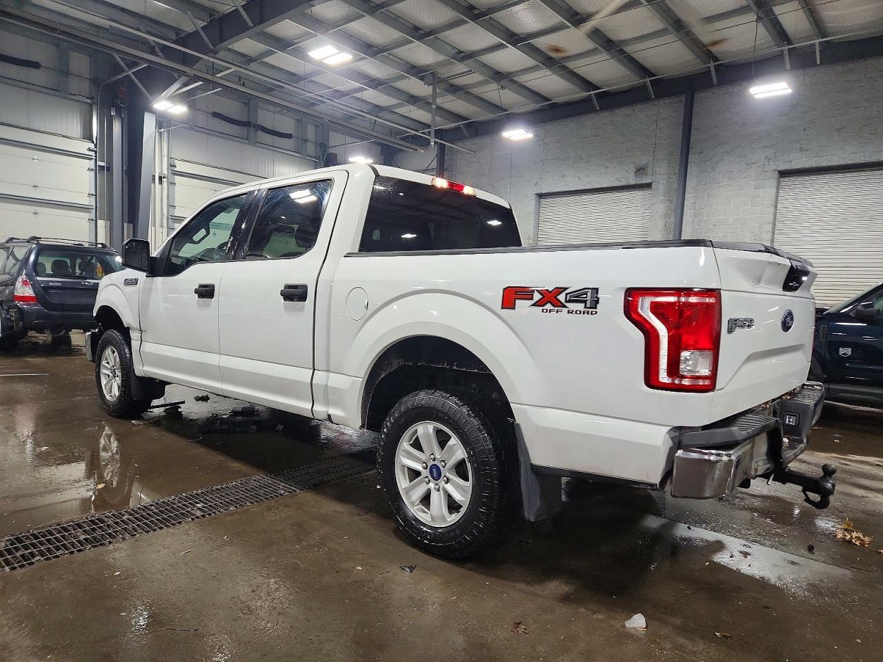 2017 Ford F150 Supercrew - Фото 2
