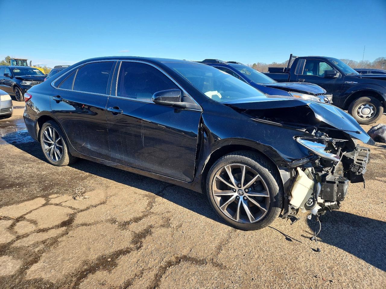 2016 Toyota Camry Le - Фото 4