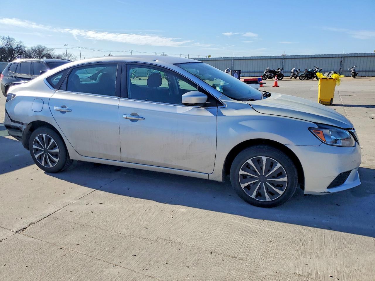 2019 Nissan Sentra S - Image 4