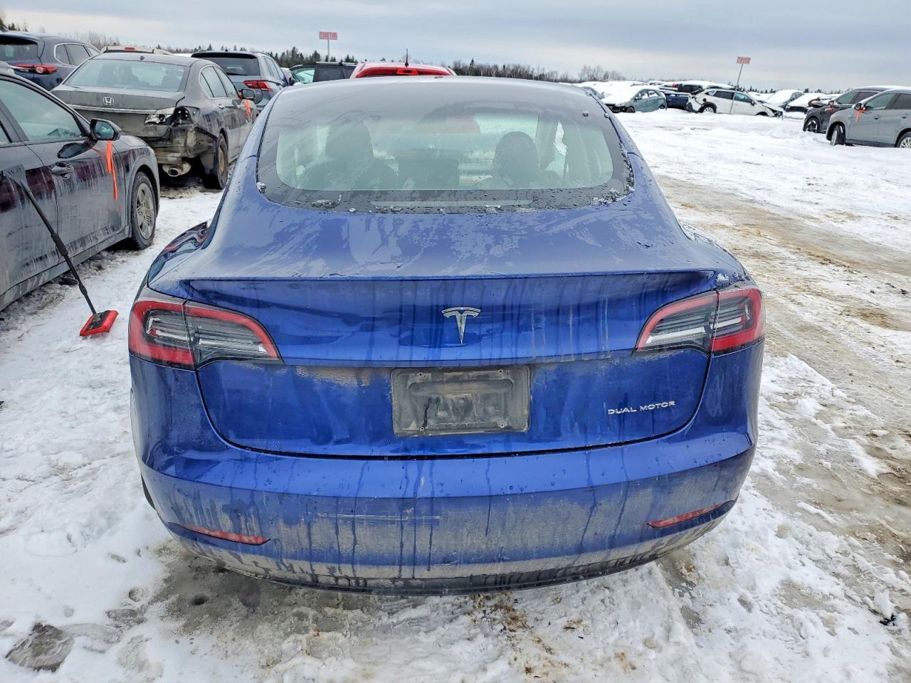 2023 Tesla Model 3 - Фото 6