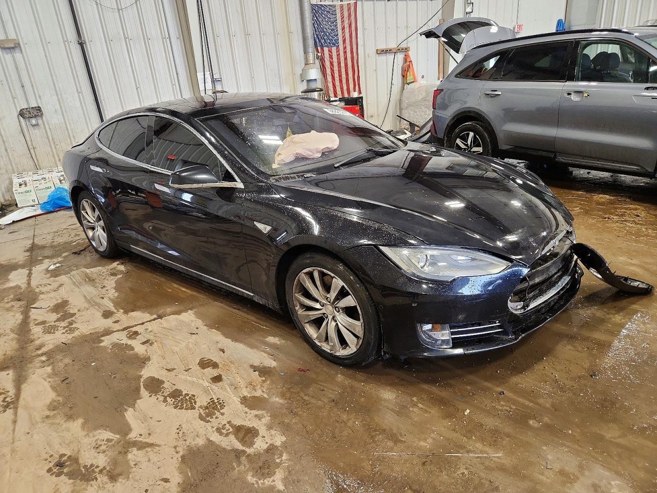 2016 Tesla Model S - Image 4