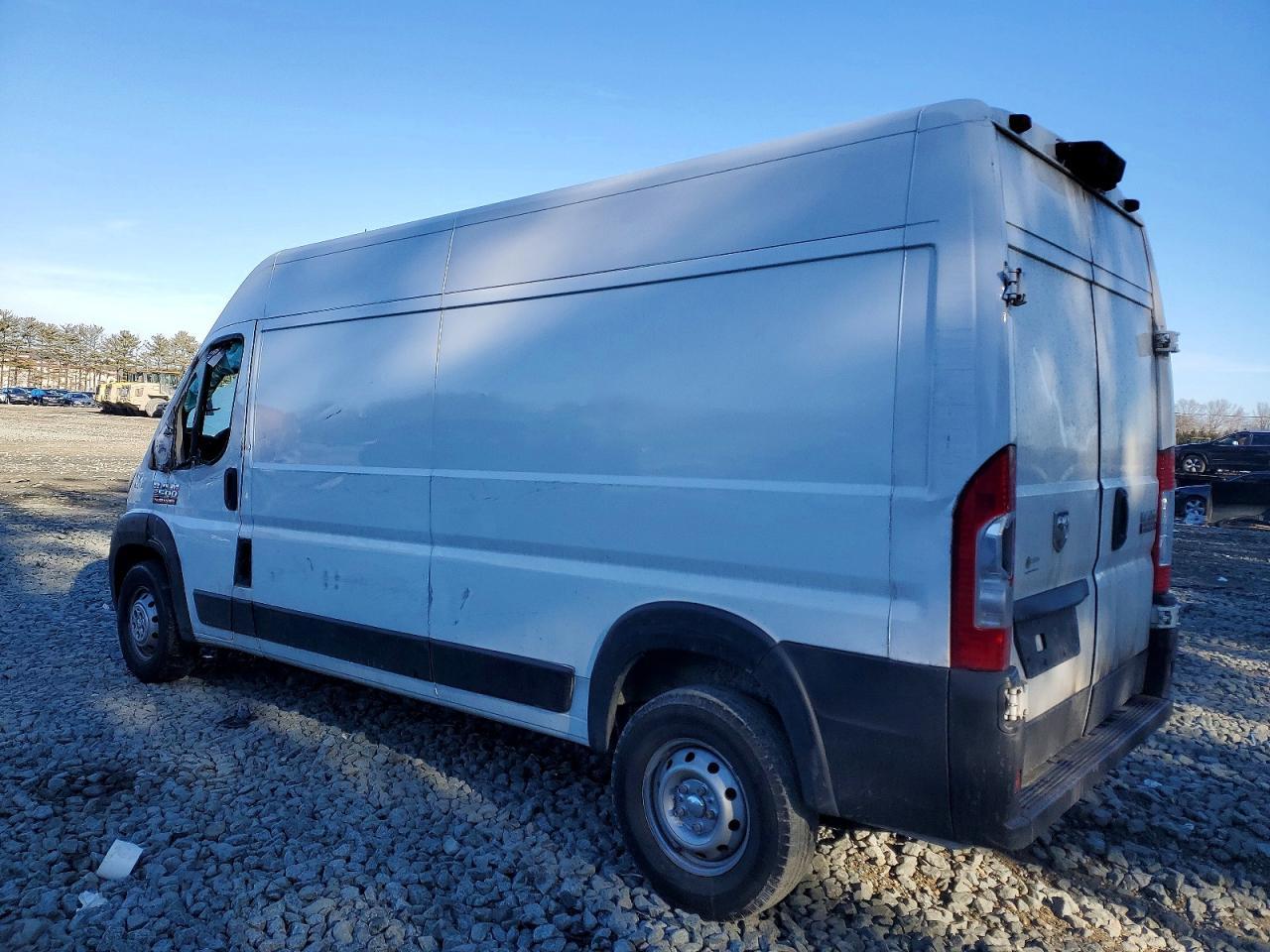 2021 Ram Promaster 2500 Delivery Van - Фото 2