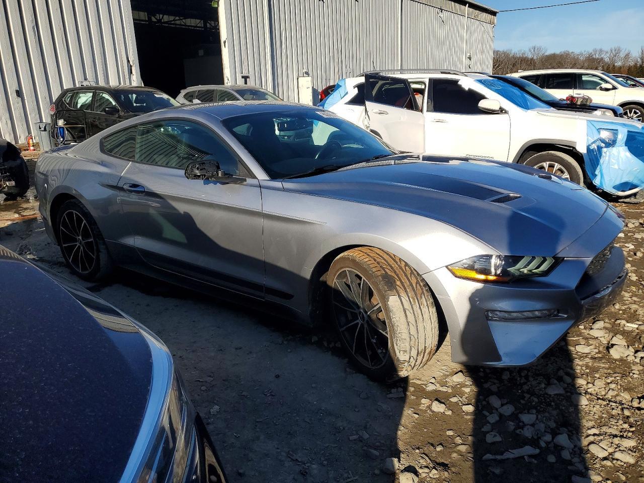 2020 Ford Mustang - Фото 4