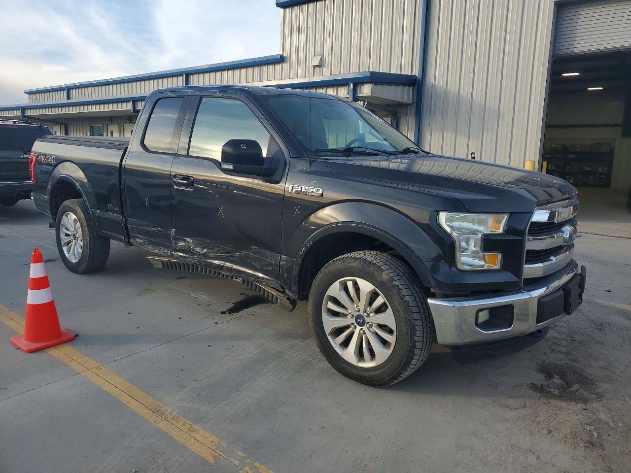 2015 Ford F150 Super Cab - Фото 4