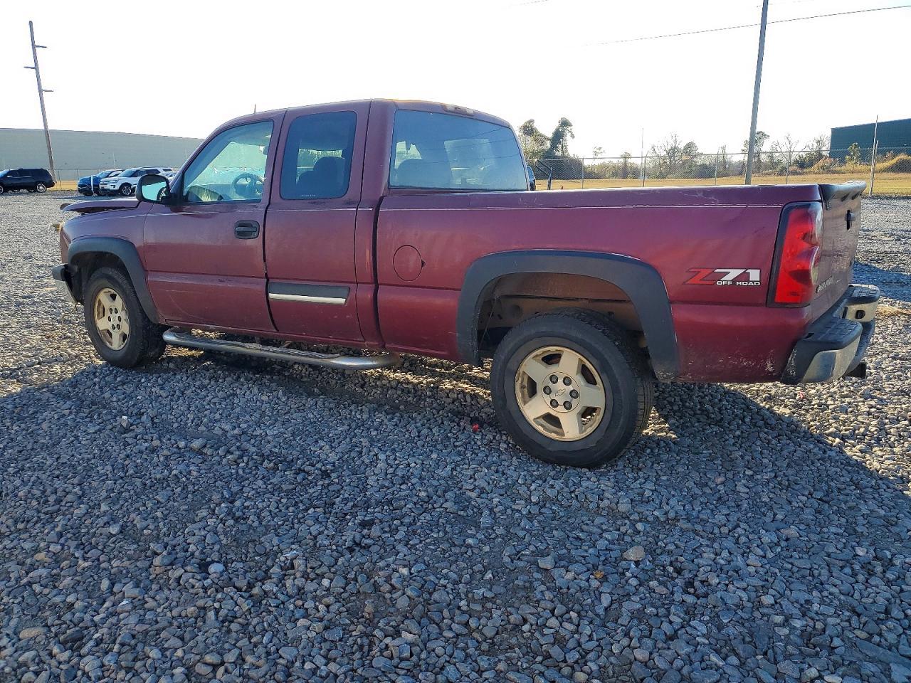 2005 Chevrolet Silverado K1500 - Image 2