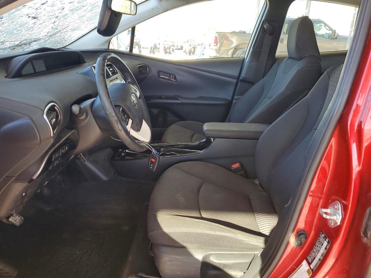 2018 Toyota Prius - Image 7