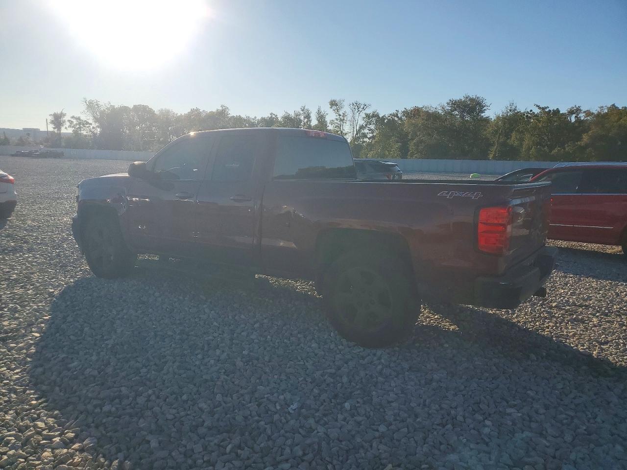 2015 Chevrolet Silverado K1500 Lt - Image 2