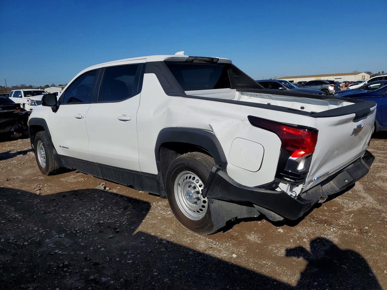 2024 Chevrolet Silverado - Фото 2