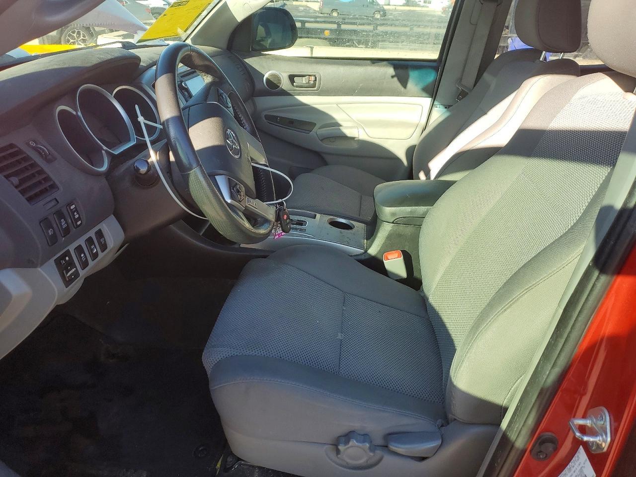 2015 Toyota Tacoma Double Cab - Image 7