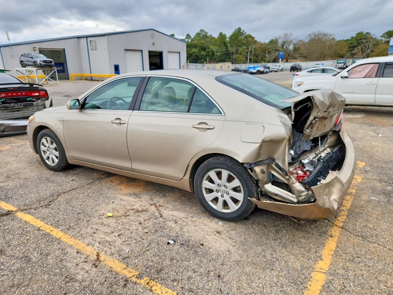 2008 Toyota Camry Hybrid Base - Image 2