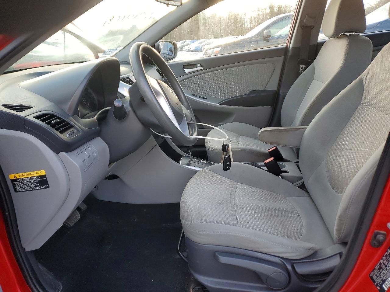 2013 Hyundai Accent Gls - Фото 7