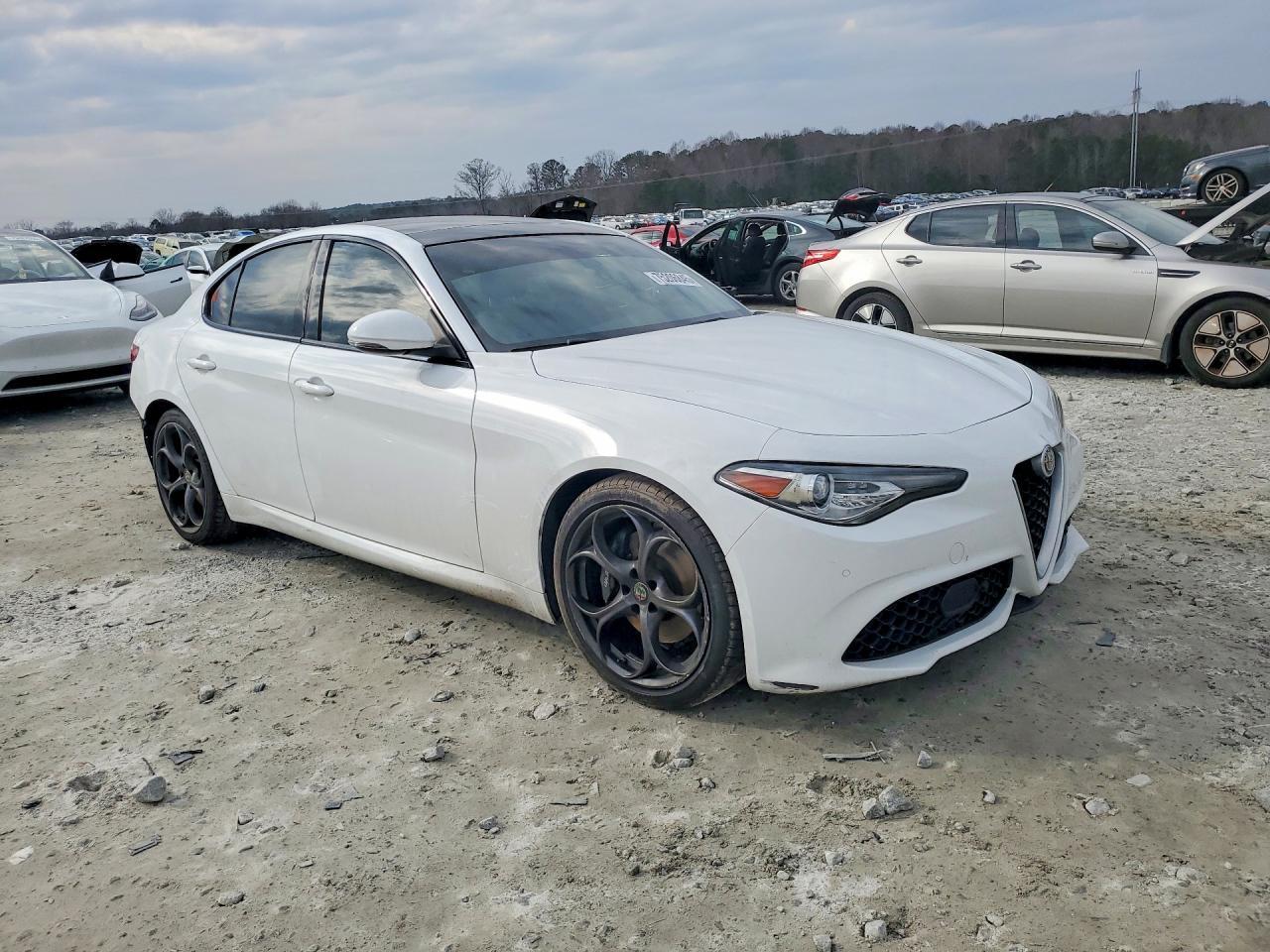 2018 Alfa Romeo Giulia Ti - Фото 4