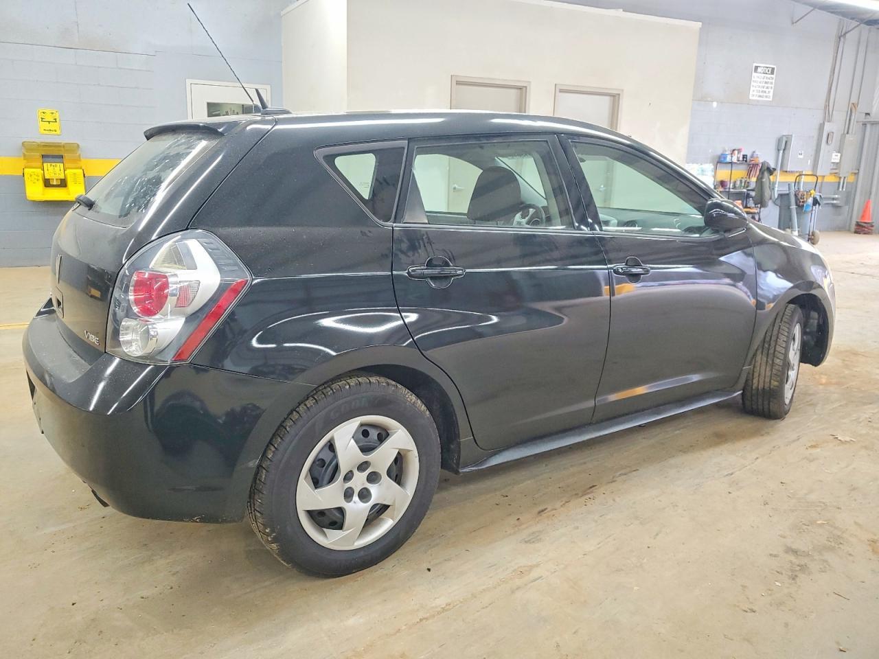 2009 Pontiac Vibe - Фото 3