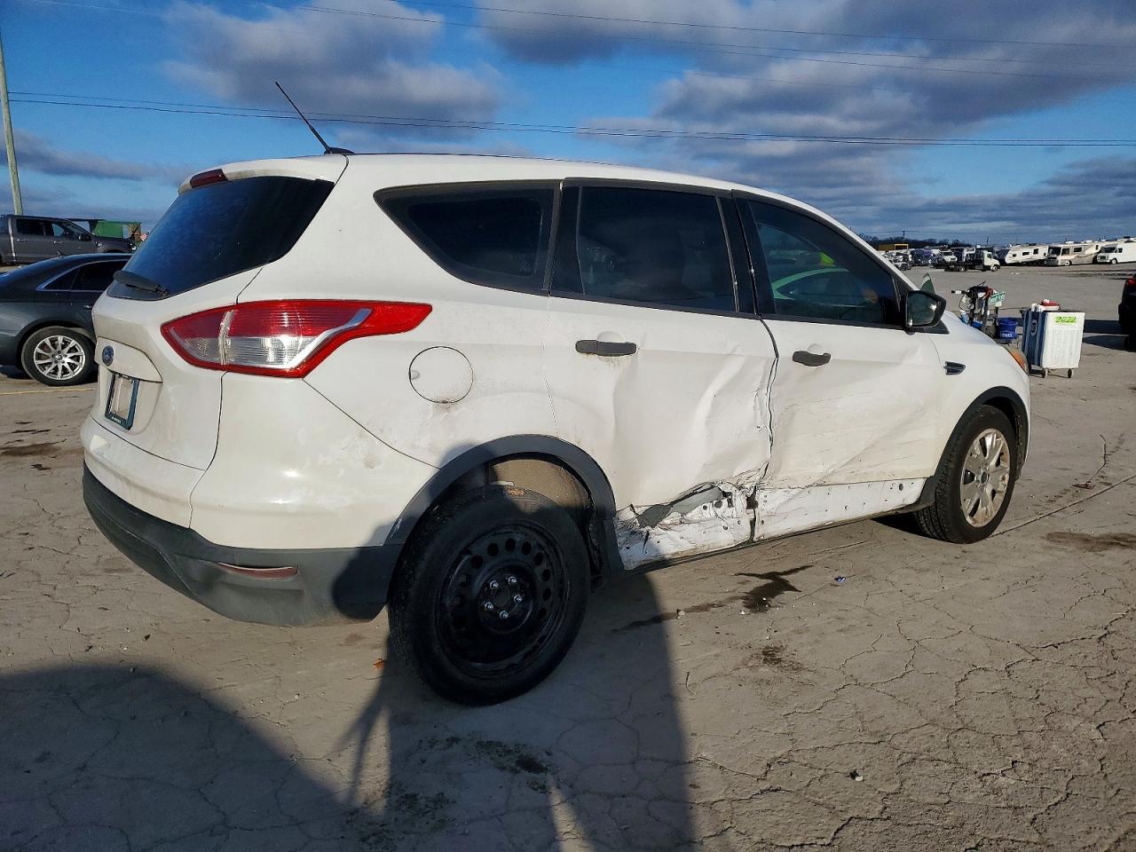 2014 Ford Escape S - Фото 3
