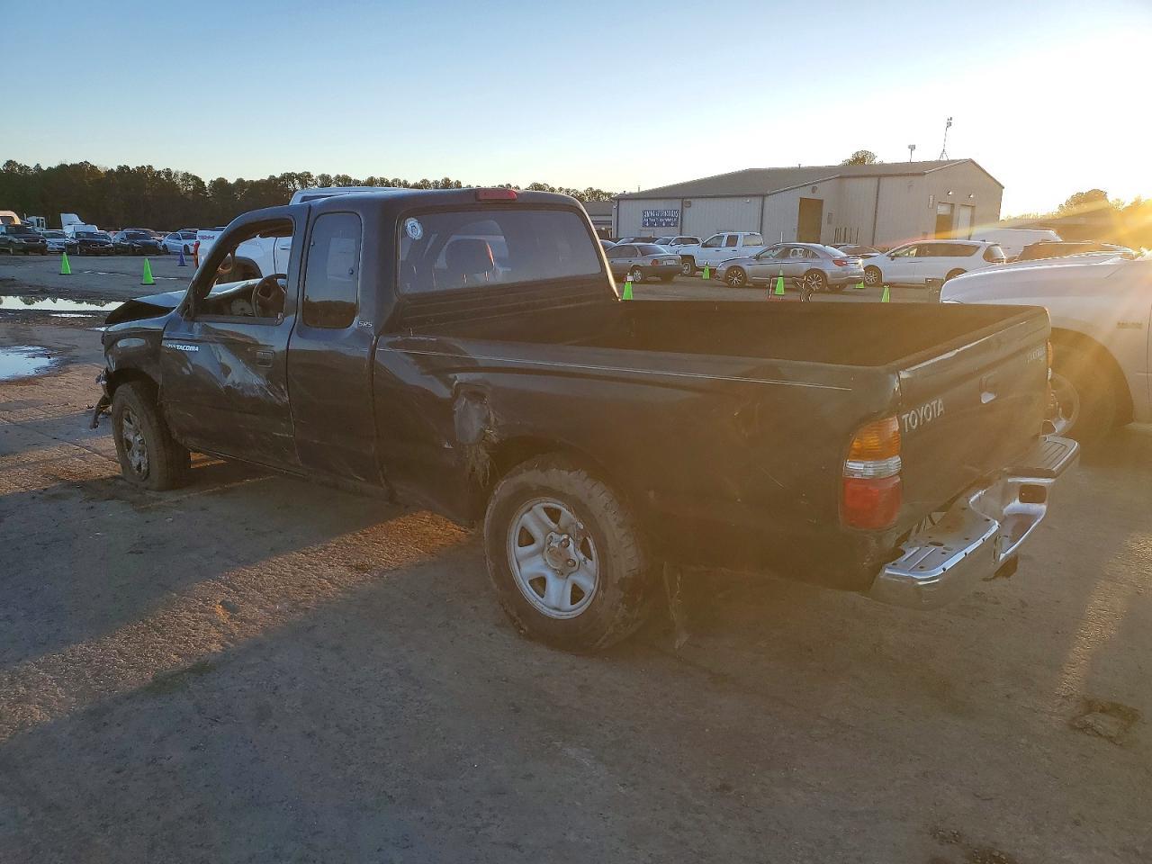 2003 Toyota Tacoma Xtracab - Фото 2
