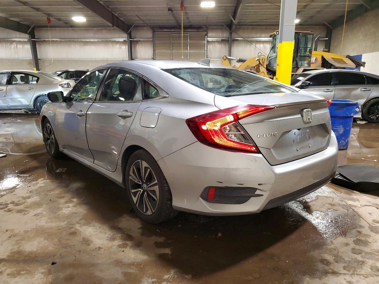 2017 Honda Civic Ex - Фото 2