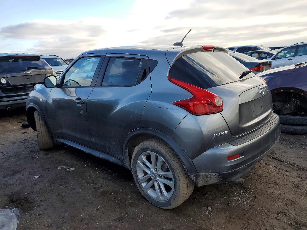2011 Nissan Juke S - Image 2