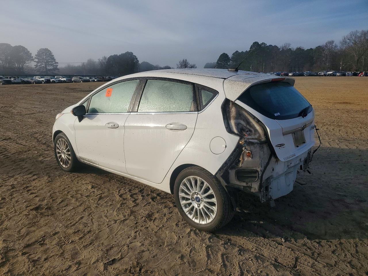2015 Ford Fiesta Titanium - Фото 2