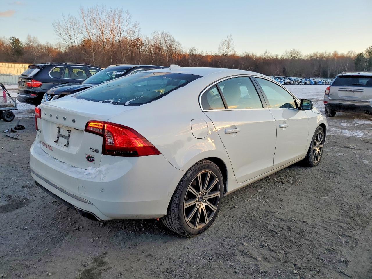 2017 Volvo S60 Premier - Image 3