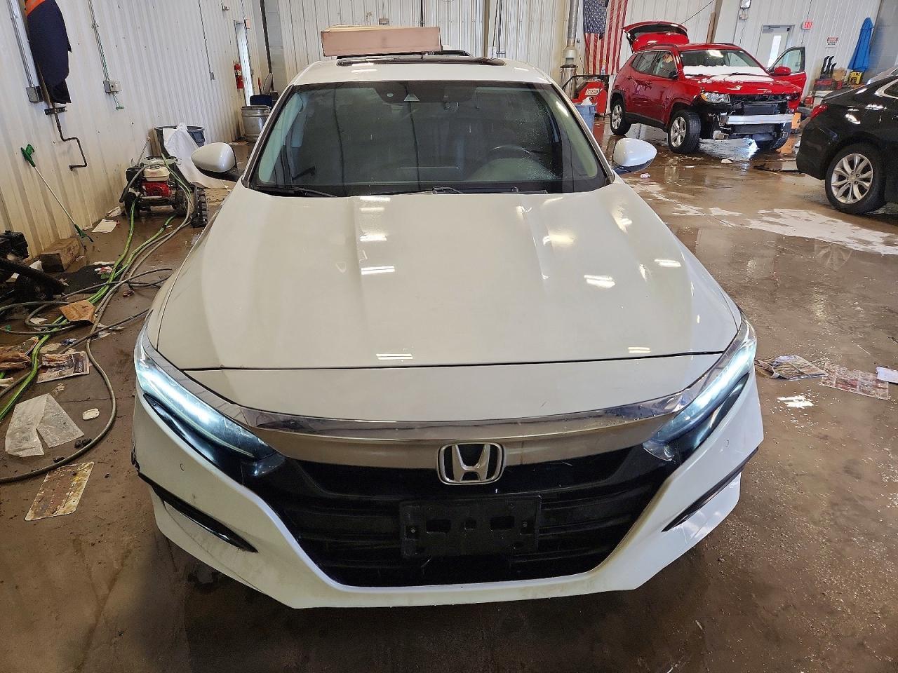 2018 Honda Accord Touring - Фото 5