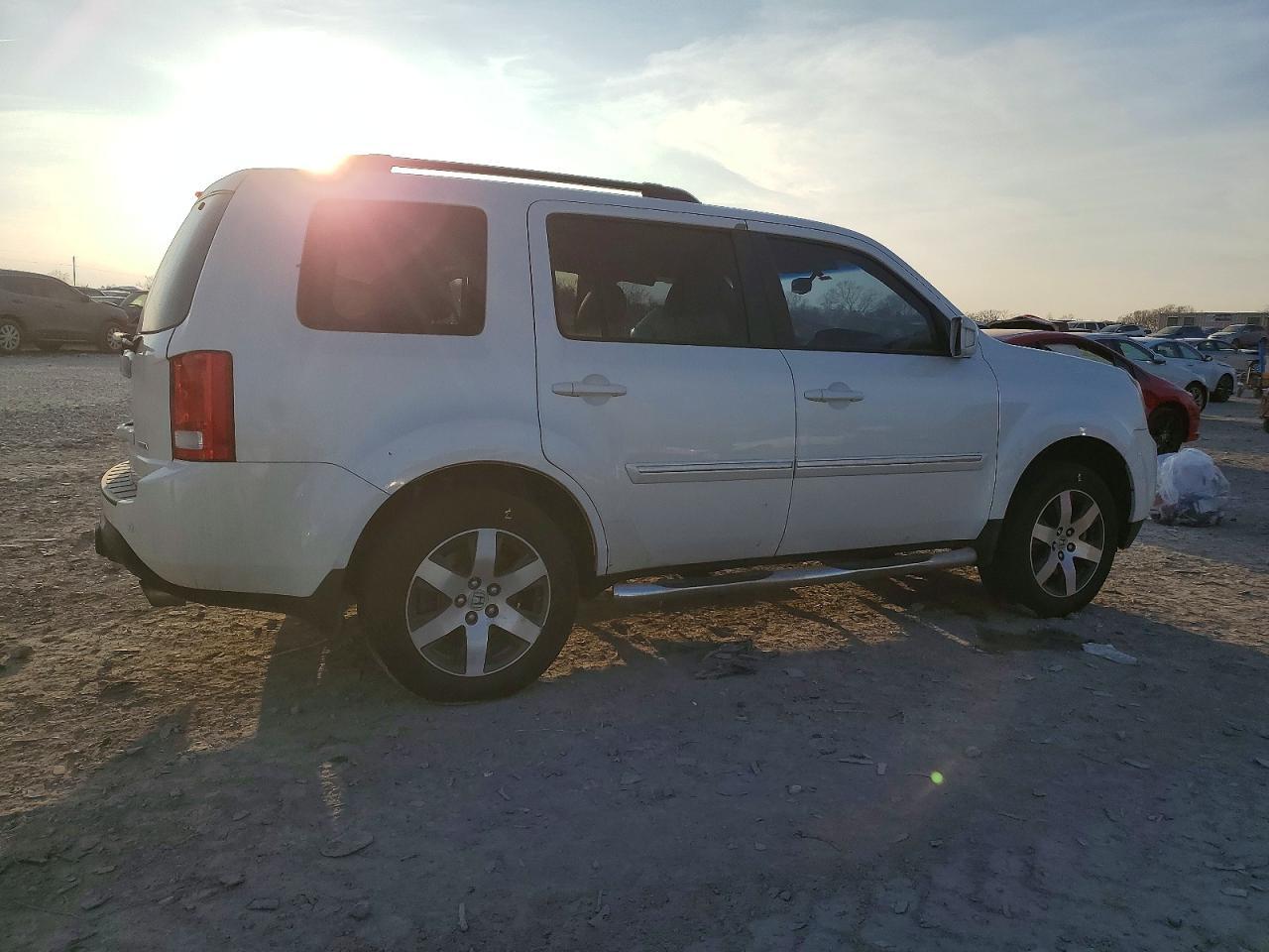 2012 Honda Pilot Touring - Image 3
