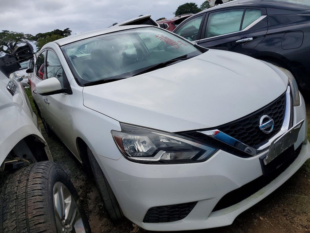 2016 Nissan Sentra S - Фото 4