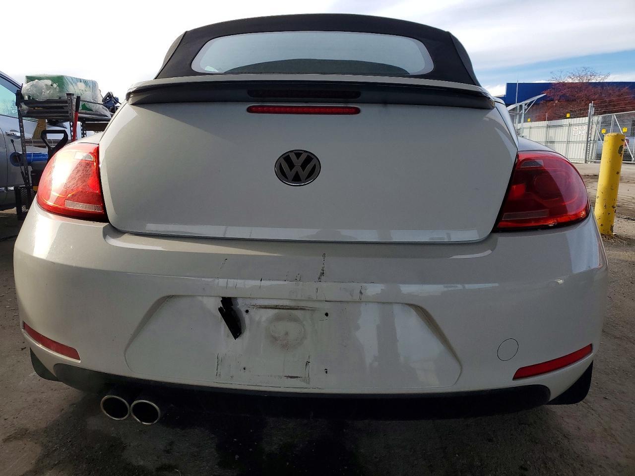 2013 Volkswagen Beetle - Фото 6