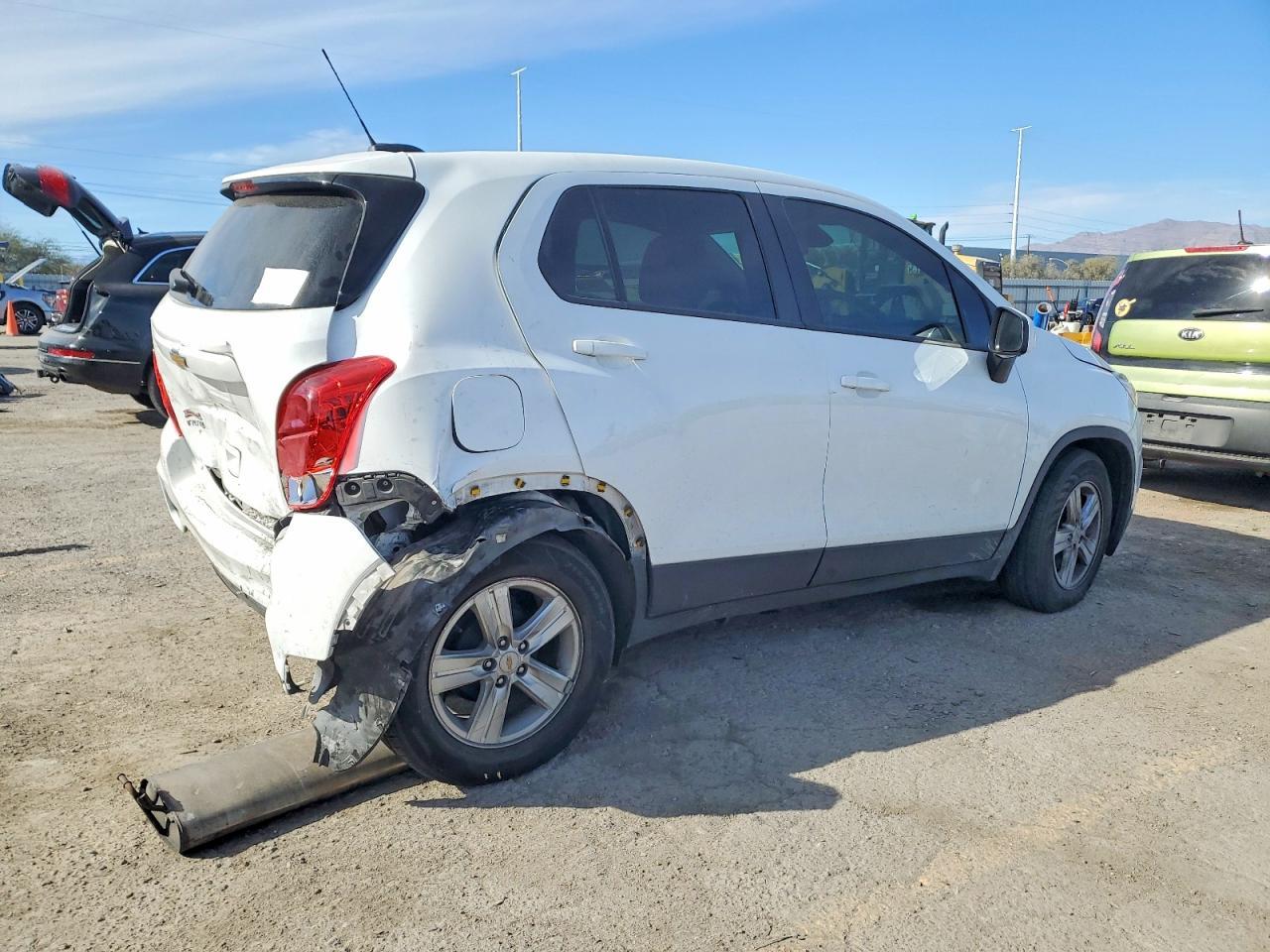 2020 Chevrolet Trax Ls - Фото 3