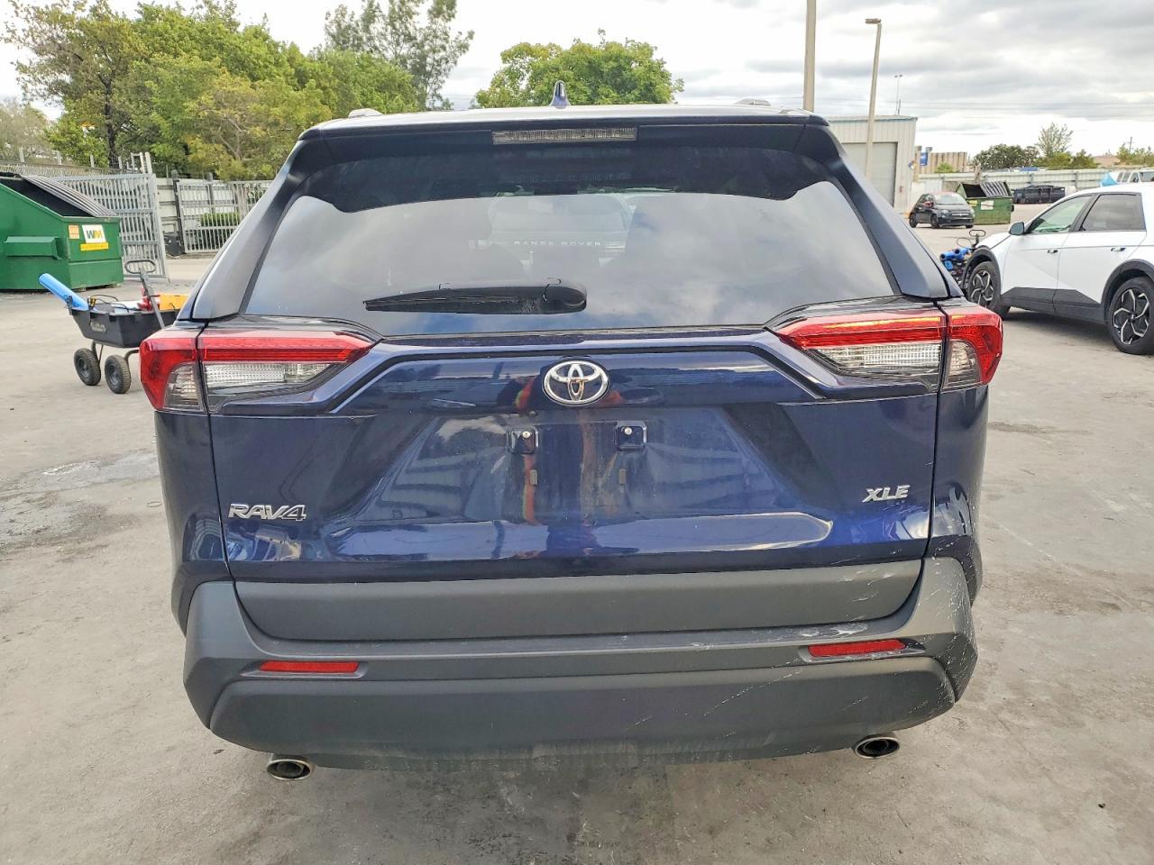 2024 Toyota Rav4 Xle - Image 6