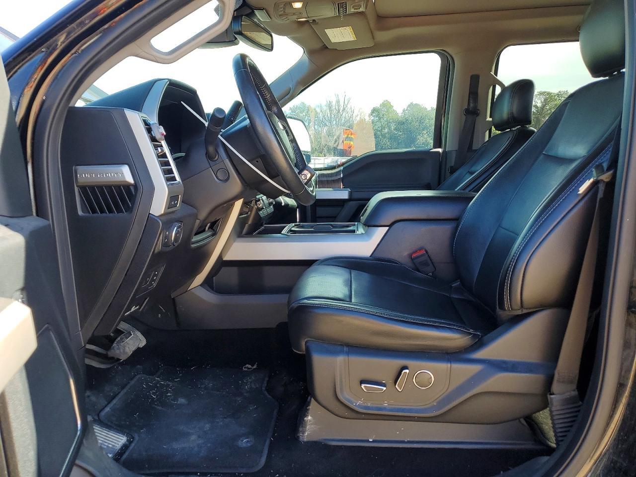 2017 Ford F350 Super Duty - Image 7