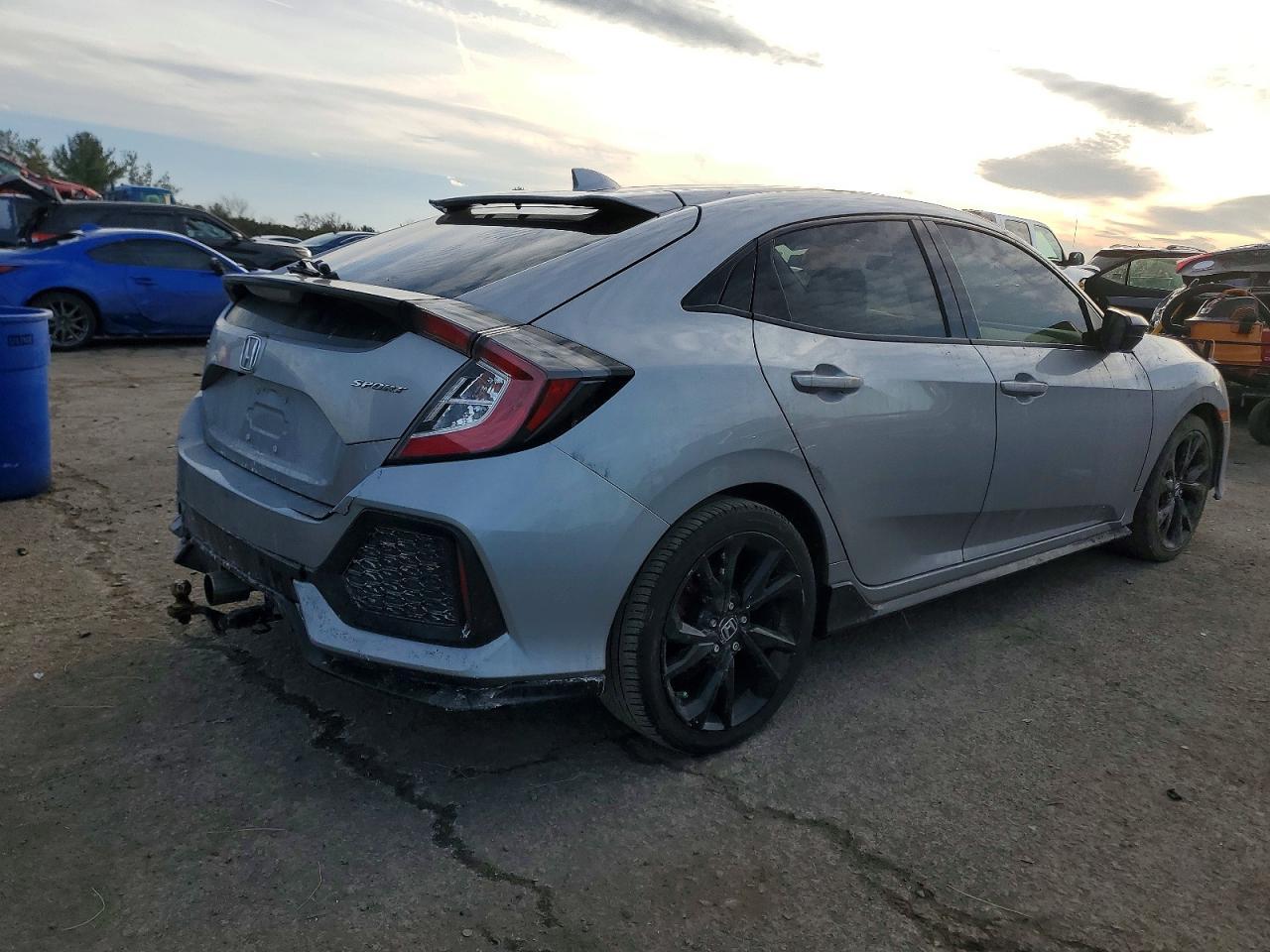 2019 Honda Civic Sport - Image 3
