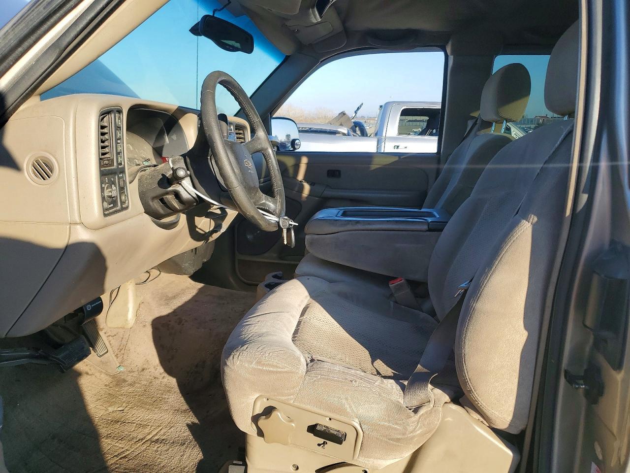 2001 Chevrolet Silverado K1500 - Image 7