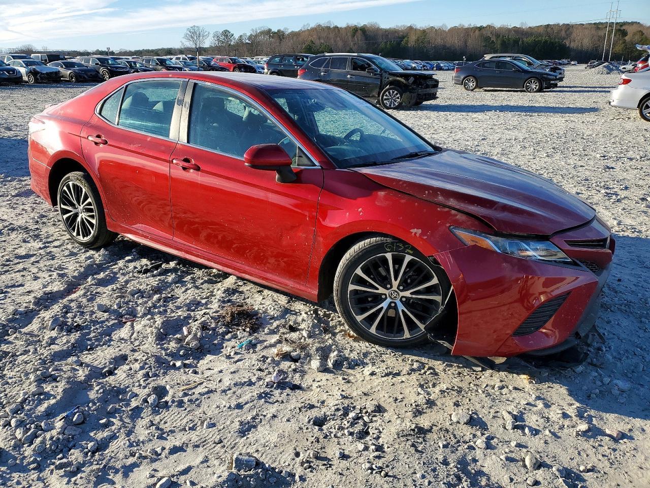 2020 Toyota Camry Se - Фото 4