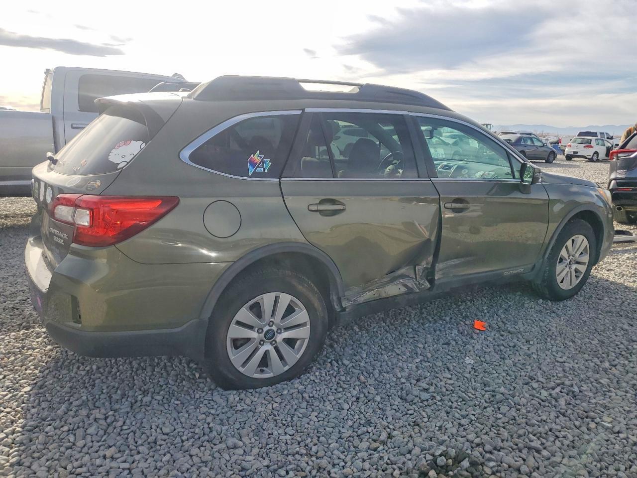 2015 Subaru Outback 2.5I Premium - Image 3