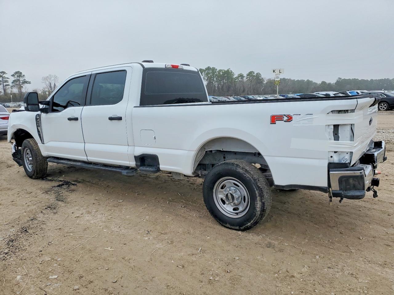 2024 Ford F250 Super Duty - Фото 2