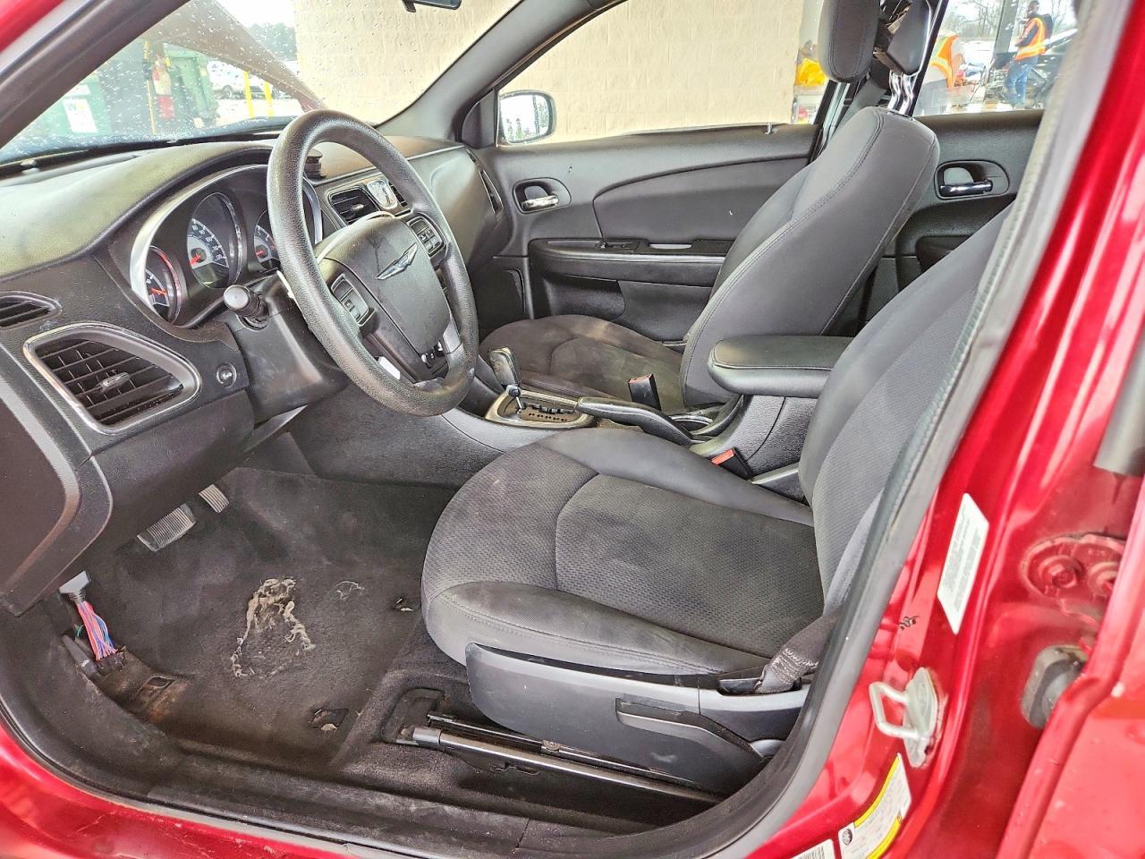 2013 Chrysler 200 Lx - Image 7